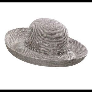 Helen Kaminski Province Hat
